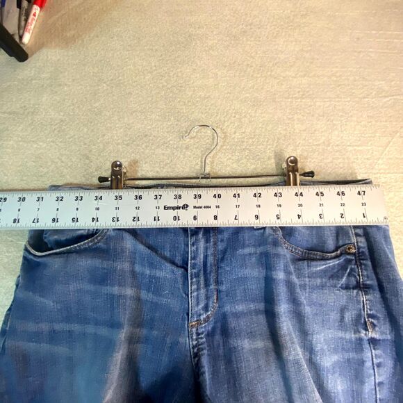 DKNY Jeans Boyfriend Denim Shorts‎ Womens Size 10 - Picture 9 of 10